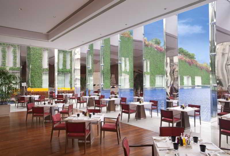 The Oberoi Gurgaon Hotel Exterior photo