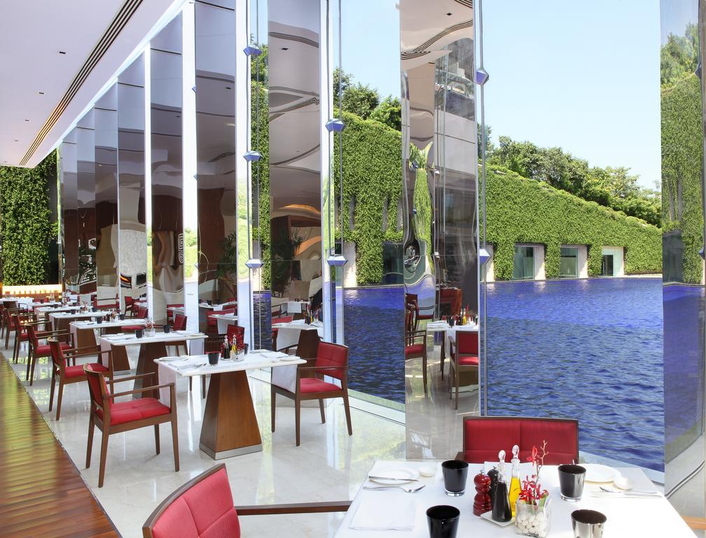 The Oberoi Gurgaon Hotel Exterior photo