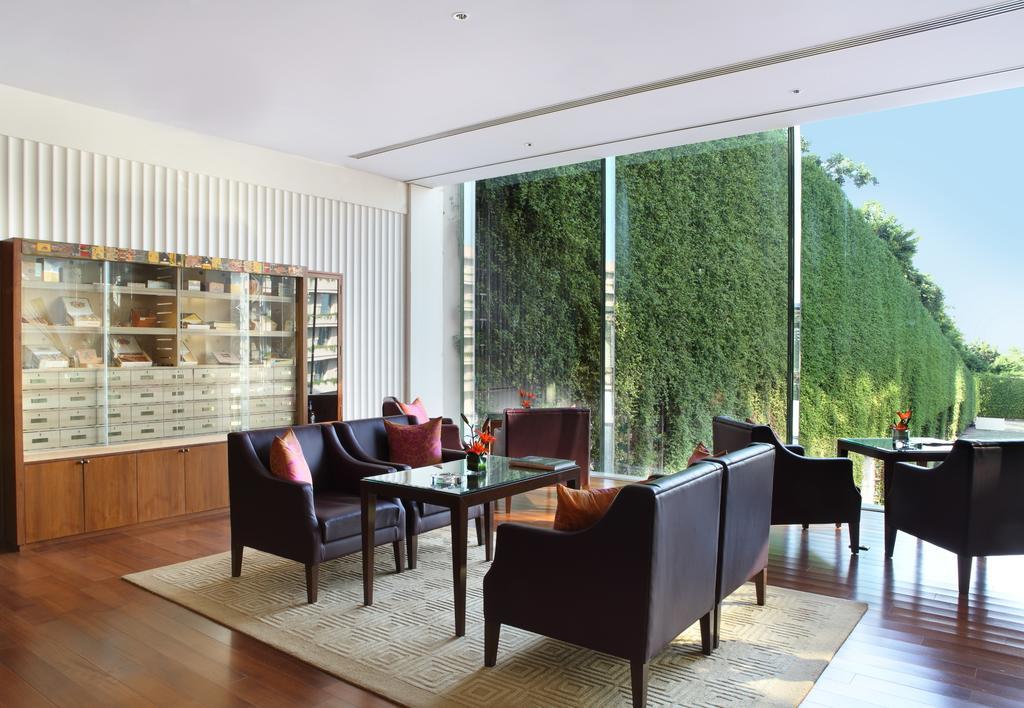 The Oberoi Gurgaon Hotel Exterior photo