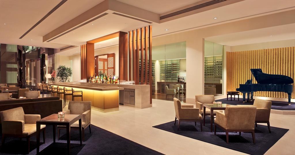 The Oberoi Gurgaon Hotel Exterior photo