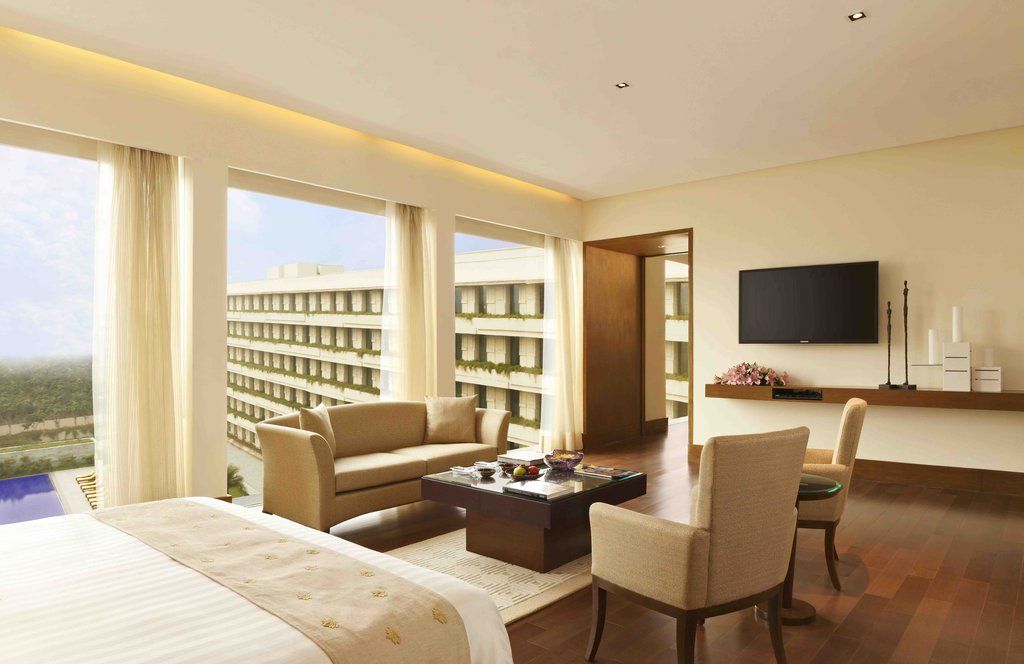 The Oberoi Gurgaon Hotel Exterior photo
